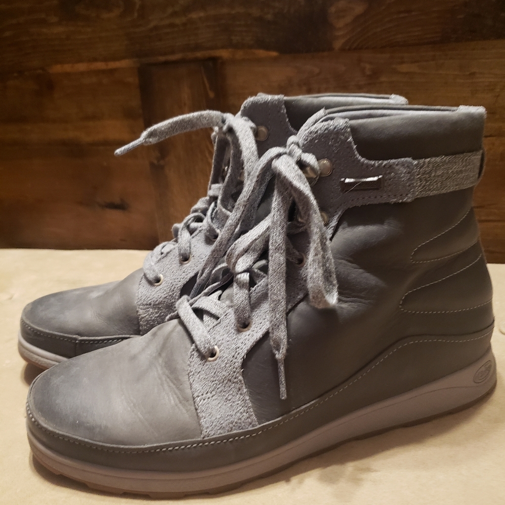 Chaco Women's Sierra Waterproof Hiking Boots - Castlerock